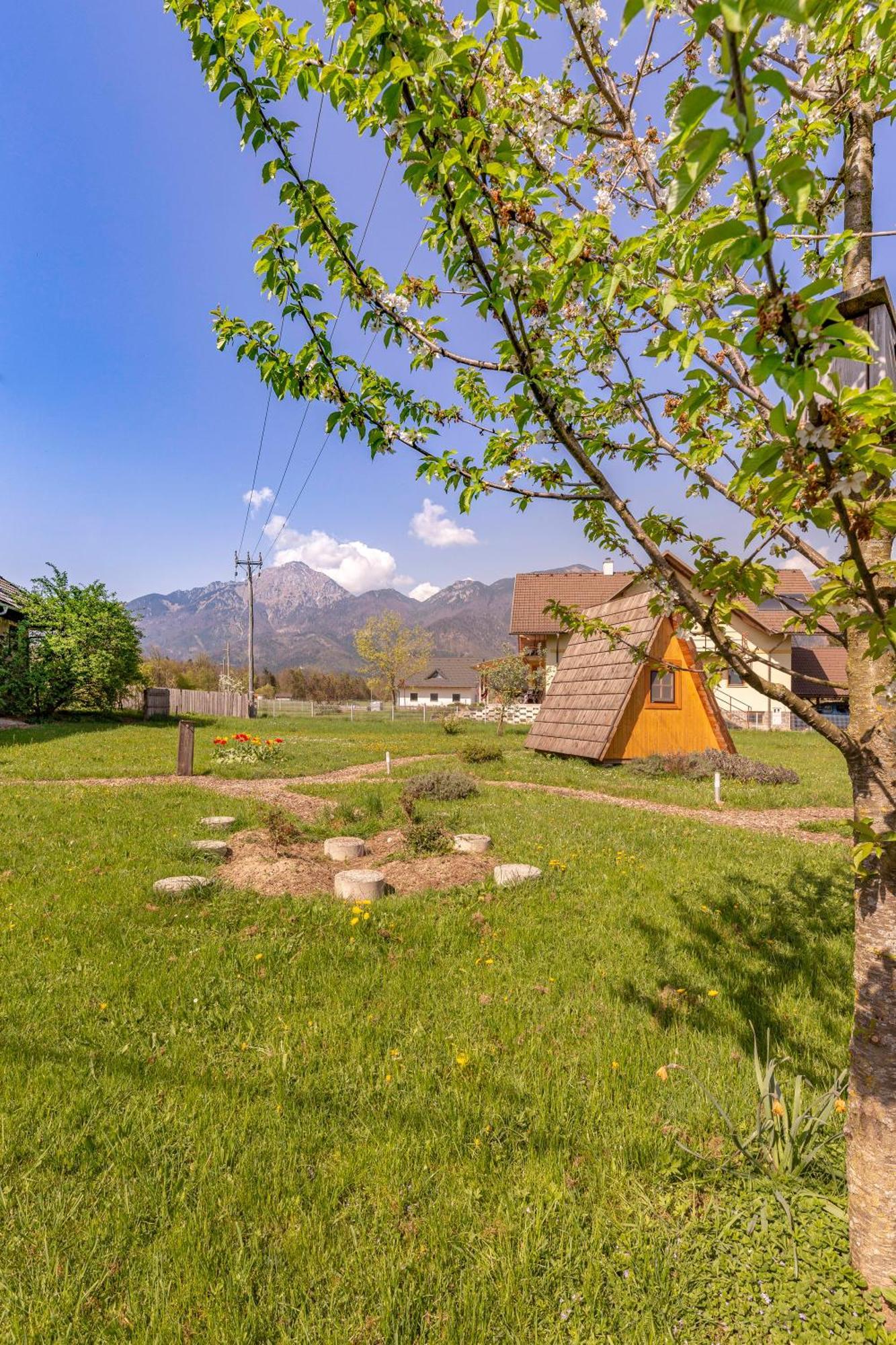Glamping Mohorjev Grunt Hotel Preddvor Exterior photo